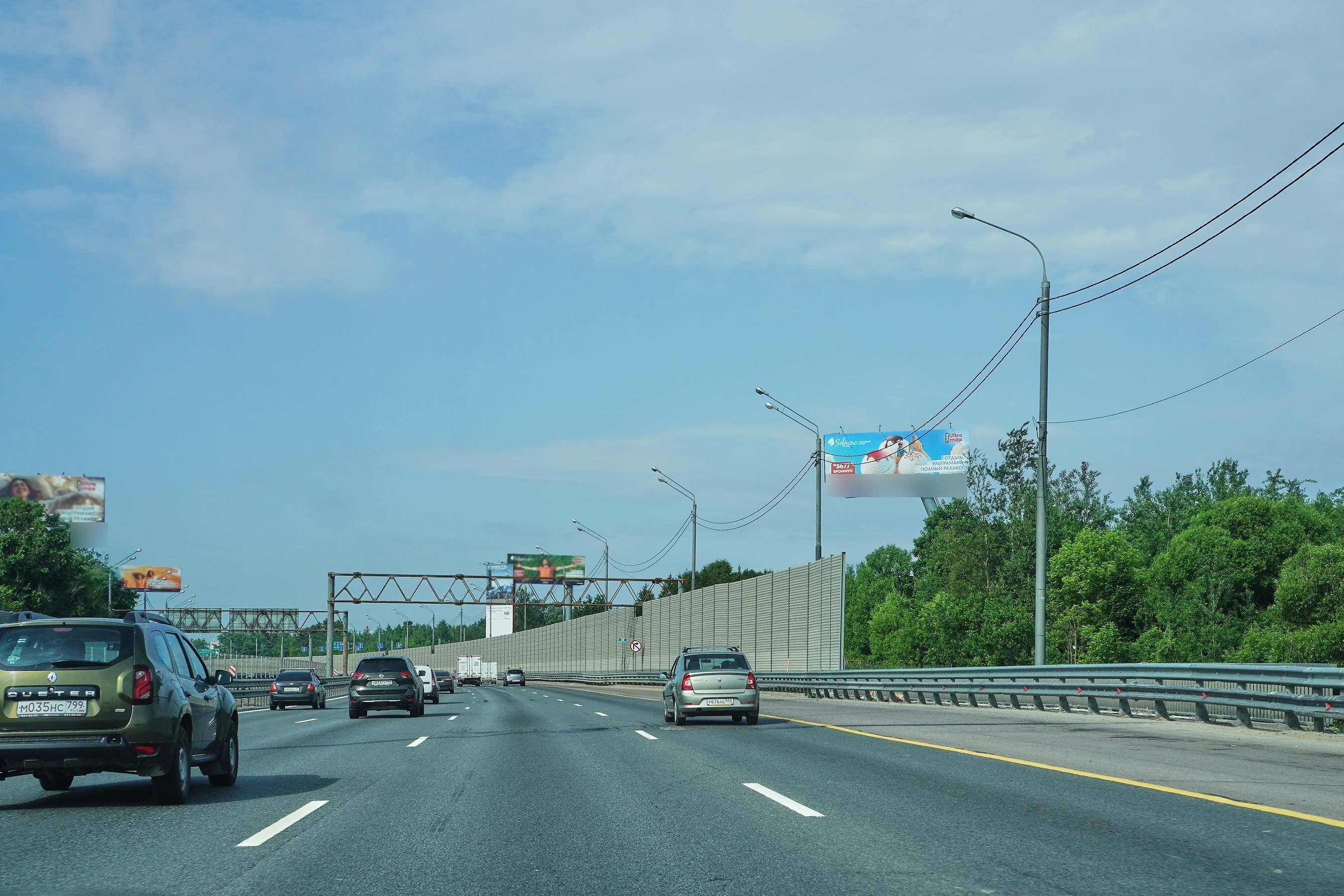 Фотография рекламного носителя, тип: Суперсайт 4x12, адрес: Новорижское ш., 24 000м, Красногорск, Московская область, Россия. Сторона А №938328