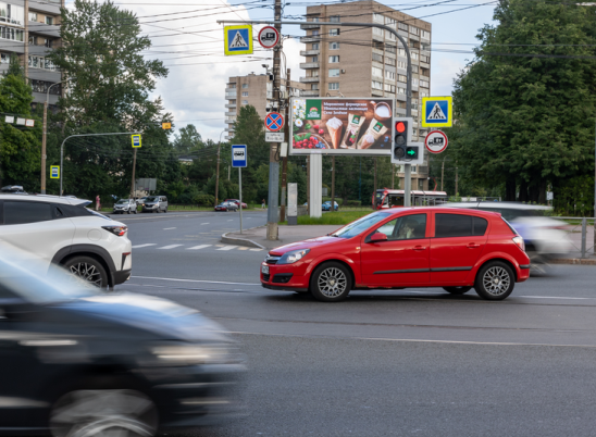 Фотография рекламного носителя, тип: Билборд 3x6, адрес: Полюстровский пр-т., д.5, Санкт-Петербург, Россия. Сторона А1-А10 №171675