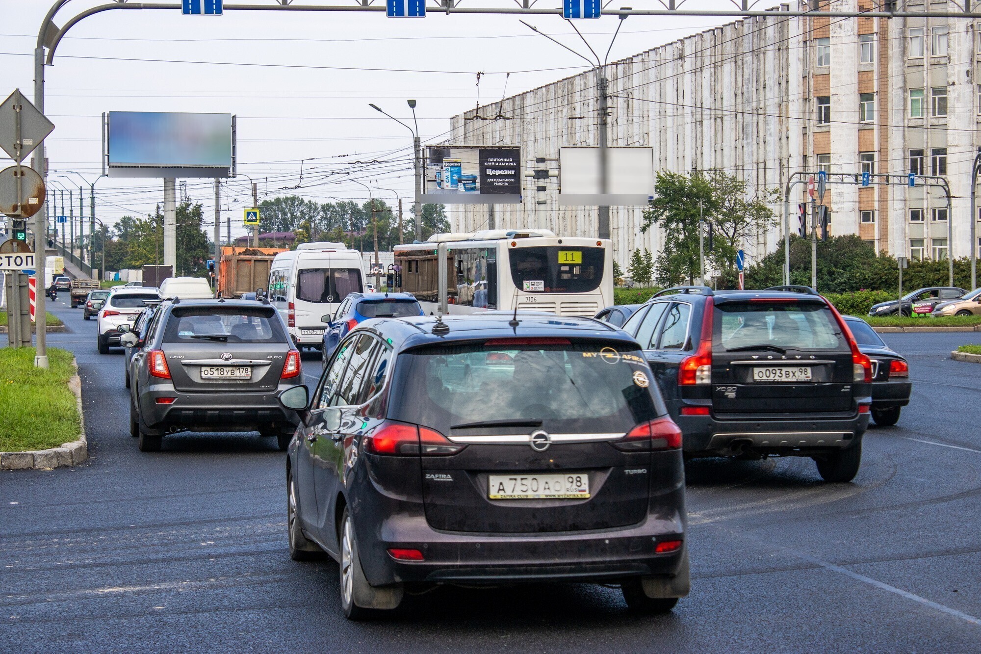 Фотография рекламного носителя, тип: Билборд 3x6, адрес: Славы пр-т. Х Софийская ул., Санкт-Петербург, Россия. Сторона А1 №498295