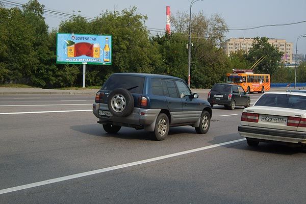 Фотография рекламного носителя, тип: Билборд 3x6, адрес: Воробьевское ш., д.2, Москва, Россия. Сторона A №65894
