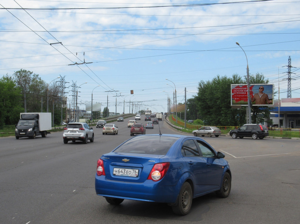 Фотография рекламного носителя, тип: Билборд 3x6, адрес: Октября пр-т., д.72б, Ярославль, Ярославская область, Россия. Сторона А1-А3 №109628