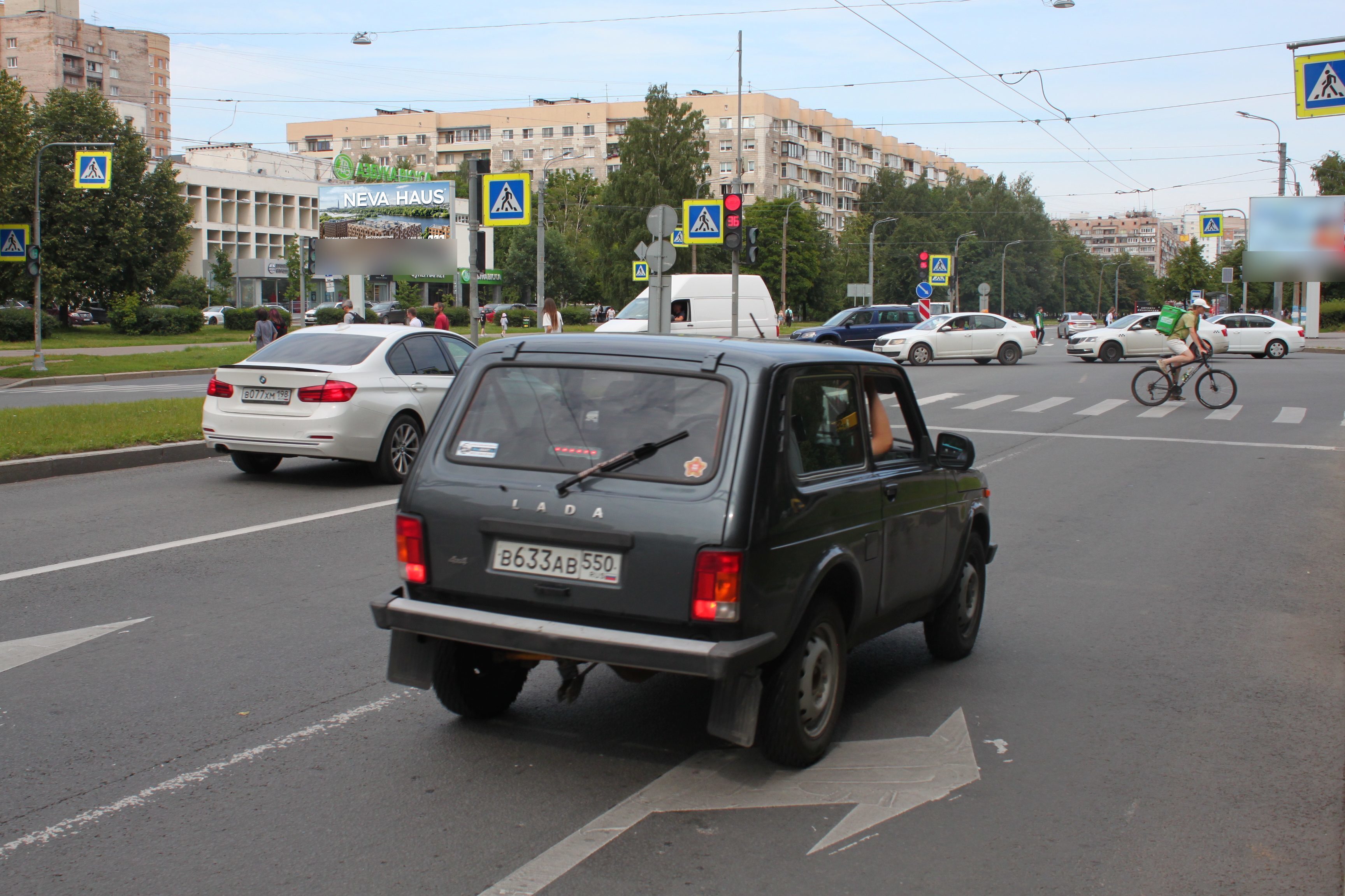 Фотография рекламного носителя, тип: Билборд 3x6, адрес: Нахимова ул., д.5, корп.1, Санкт-Петербург, Россия. Сторона Б №120105