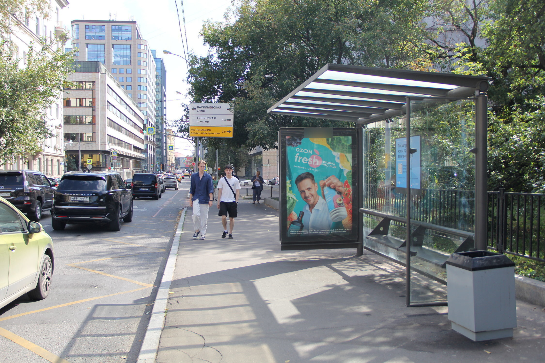 Фотография рекламного носителя, тип: Остановка 1.8x1.2, адрес: Брестская 2-ая ул., Москва, Россия. Сторона А №335520