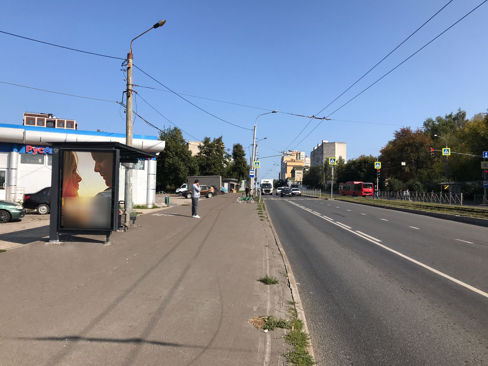 Фотография рекламного носителя, тип: Остановка 1.8x1.2, адрес: Гвардейская ул., д.40А, ост. «Кафе Сирень», Казань, Республика Татарстан, Россия. Сторона Б №1326564