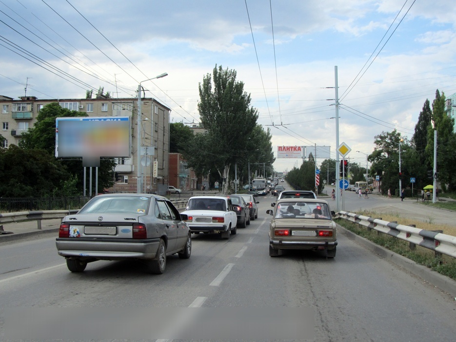 Фотография рекламного носителя, тип: Билборд 3x6, адрес: Бакинская ул. Х Лизы Чайкиной ул., поз.2, Таганрог, Ростовская область, Россия. Сторона В1-В10 №473161
