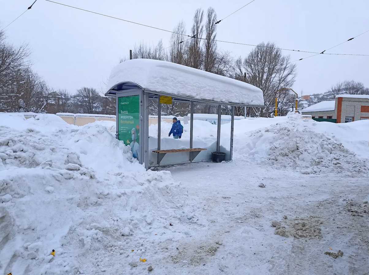 Фотография рекламного носителя, тип: Остановка 1.8x1.2, адрес: Клочкова ул., д.85, Саратов, Саратовская область, Россия. Сторона Б №747479