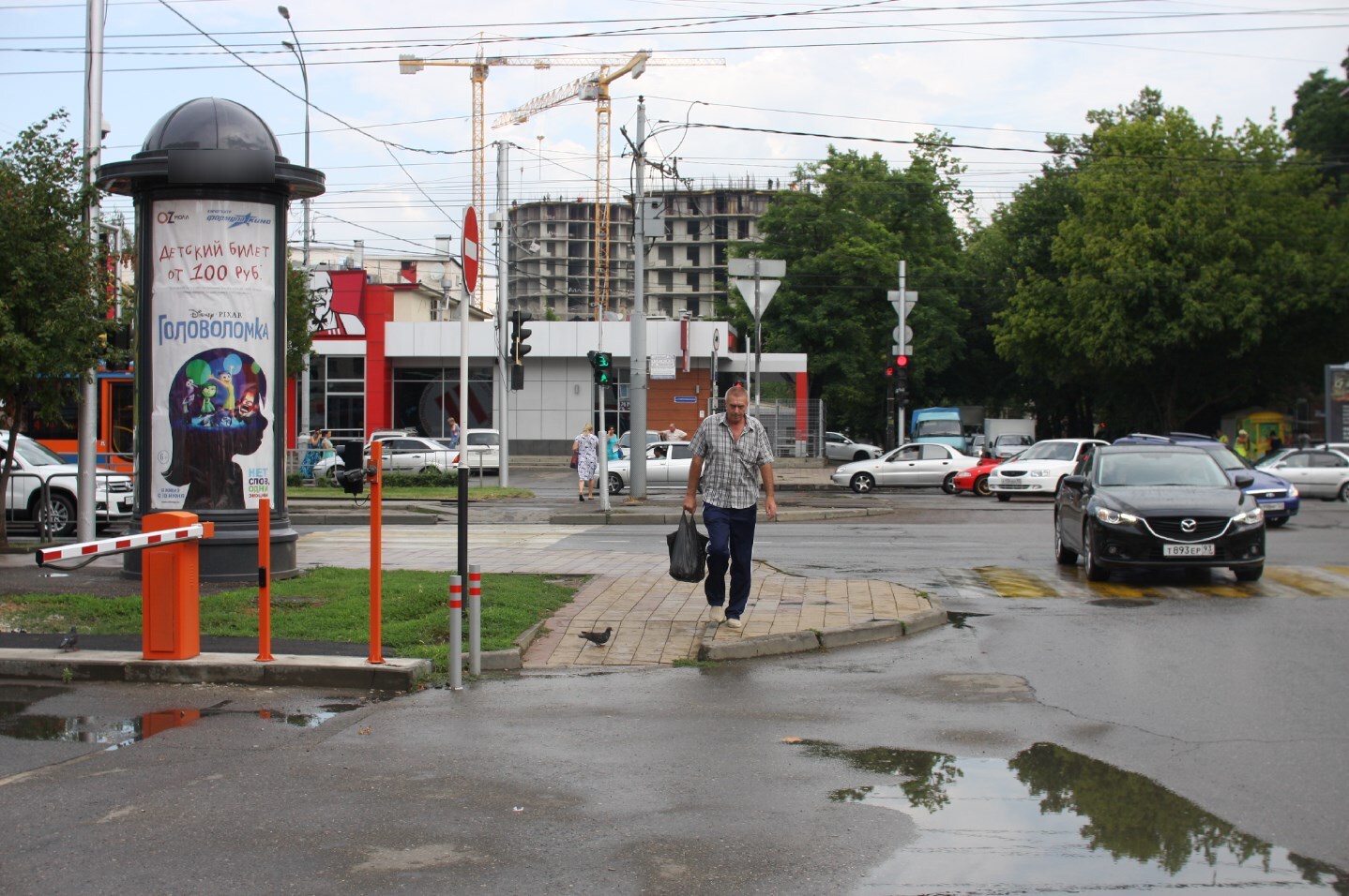 Фотография рекламного носителя, тип: Пиллар 3x1.4, адрес: Ставропольская ул., д.184, Краснодар, Краснодарский край, Россия. Сторона С №1337588