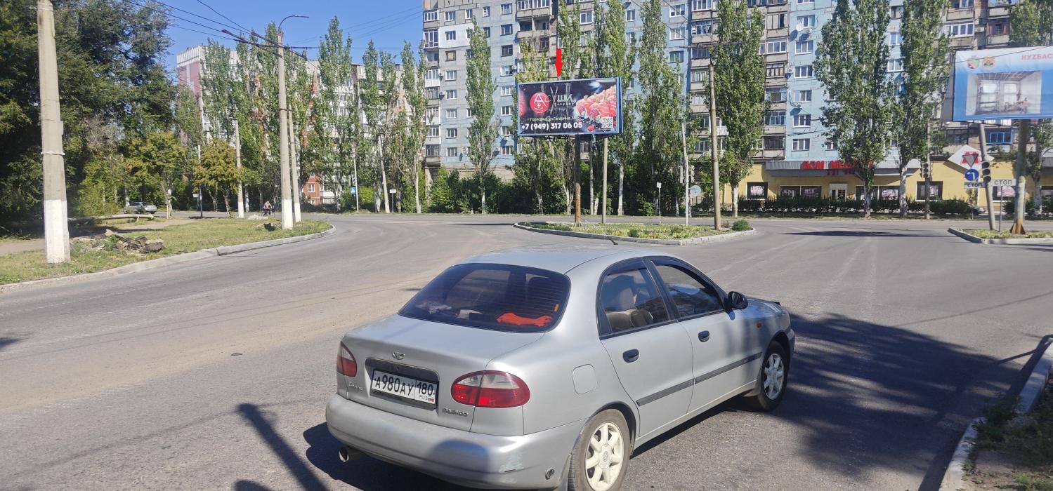 Фотография рекламного носителя, тип: Билборд 3x6, адрес: Ленина пр-т., д.180 Х Остапенко ул., Горловка, Донецкая область, Россия. Сторона А3 №1326966