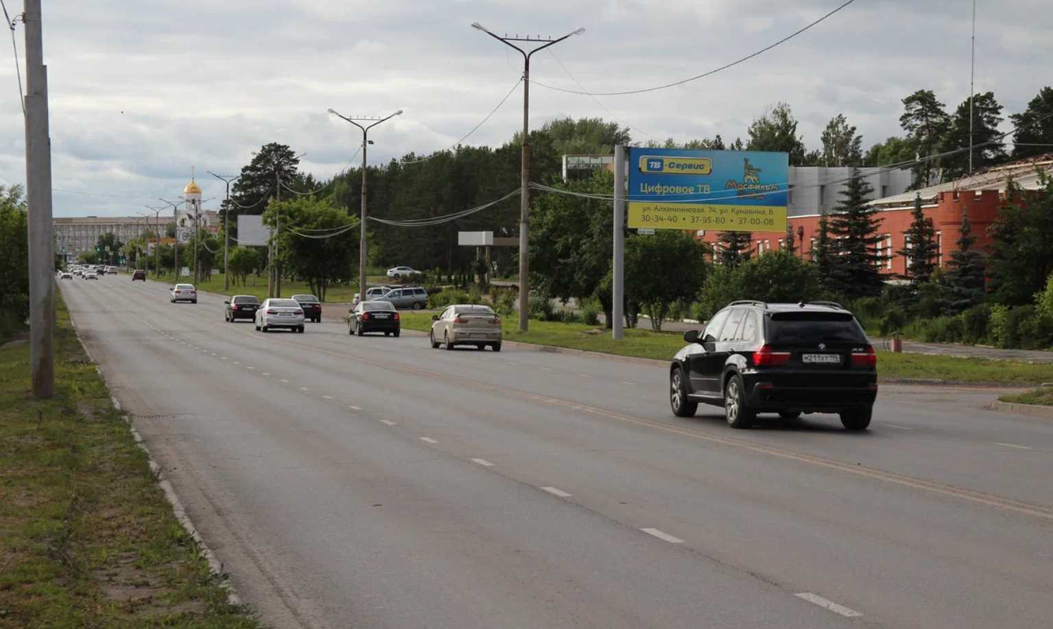 Фотография рекламного носителя, тип: Билборд 3x6, адрес: Кадочникова ул., д.4, Каменск-Уральский, Свердловская область, Россия. Сторона А №1335270