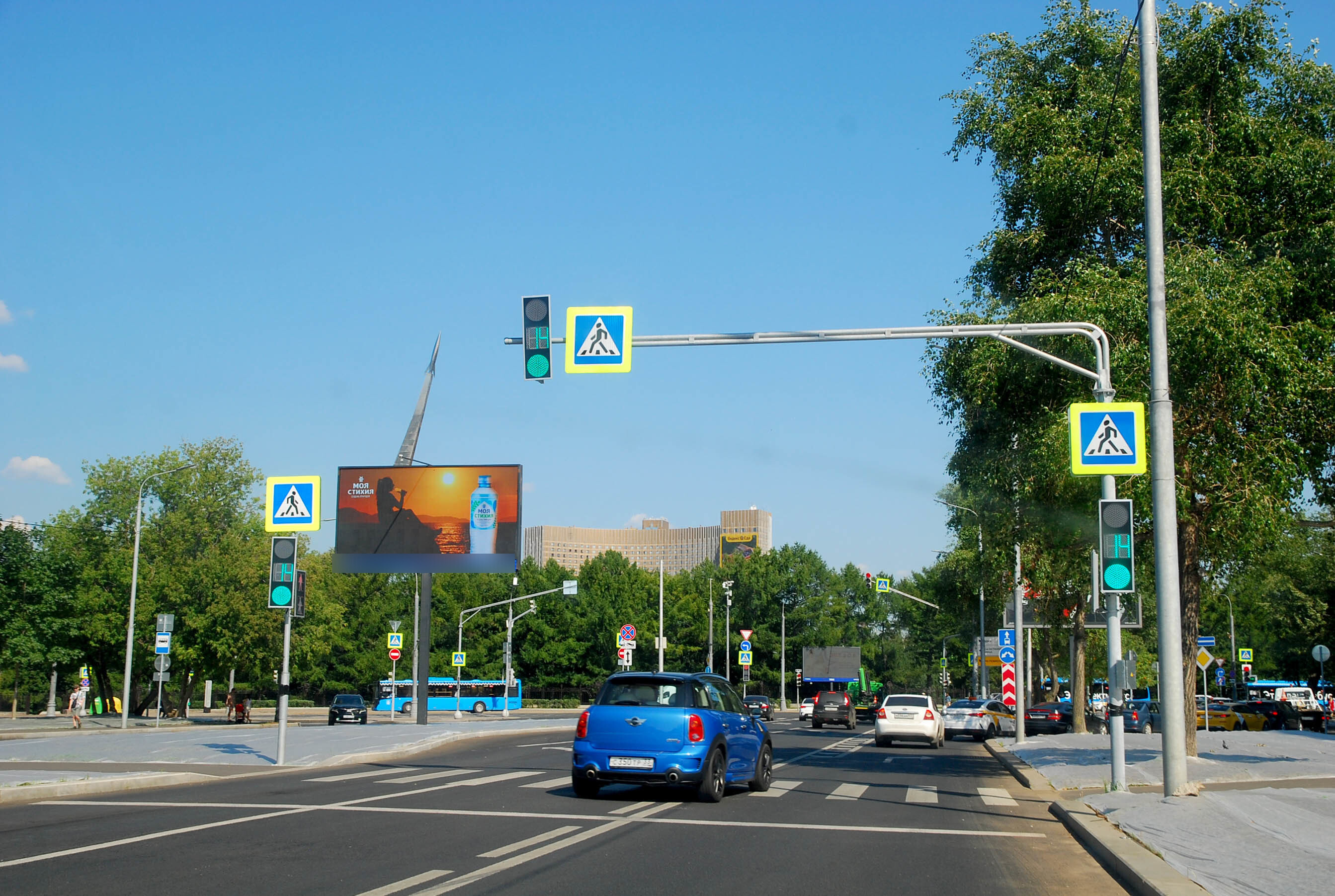 Фотография рекламного носителя, тип: Билборд 3x6, адрес: Академика Королева ул., д.2 Х 1-я Останкинская ул., Москва, Россия. Сторона А2 №599697