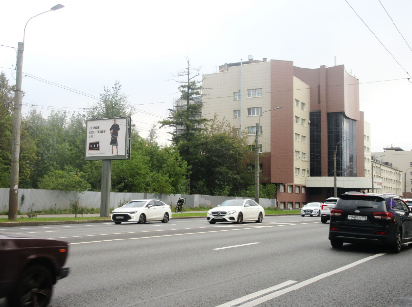 Фотография рекламного носителя, тип: Ситиборд 2.7x3.7, адрес: Медиков пр-т., д.10, Санкт-Петербург, Россия. Сторона B №165521