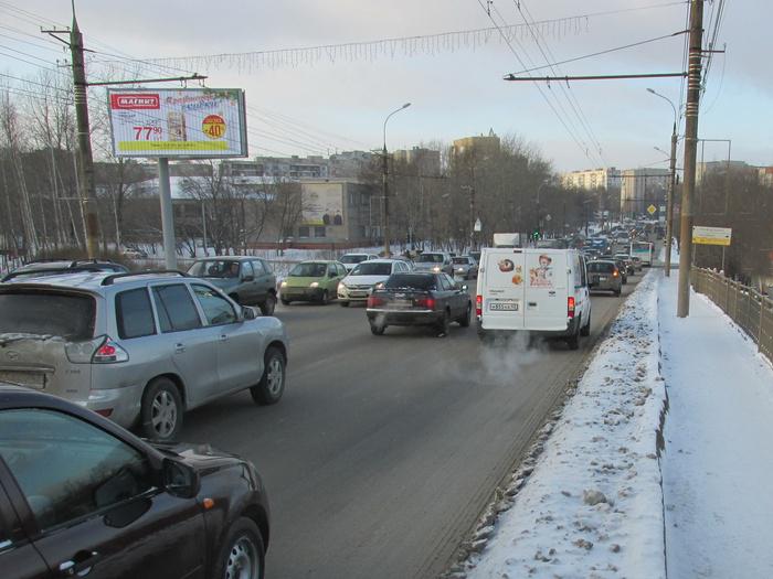 Фотография рекламного носителя, тип: Билборд 3x6, адрес: Воровского ул. Х Солнечная ул., Киров, Кировская область, Россия. Сторона B1-B3 №160727