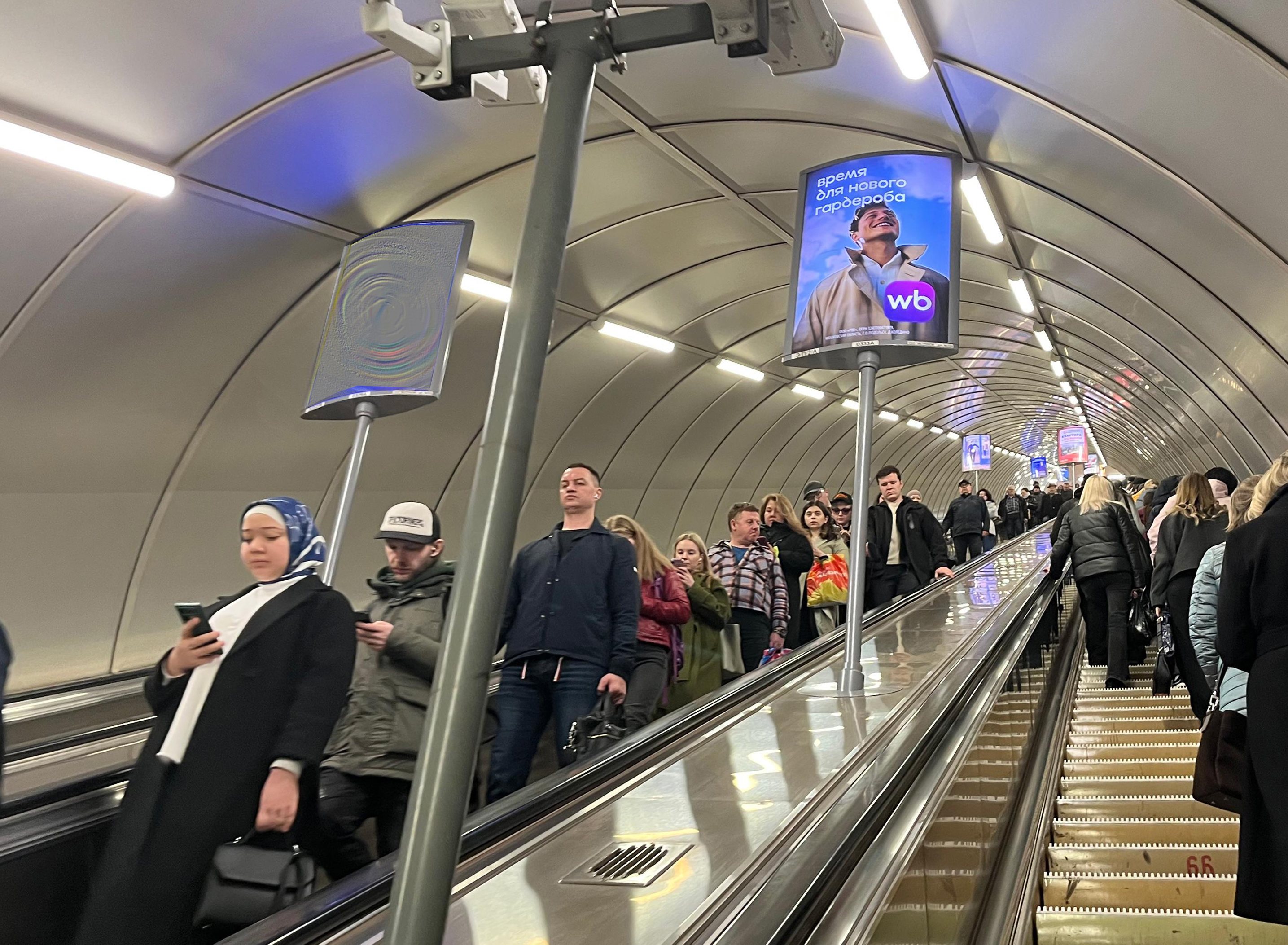 Фотография рекламного носителя, тип: Лайтбокс, адрес: Станция метро «Елизаровская», линия Невско-Василеостровская, Санкт-Петербург, Россия. Сторона/вариант А №1605908