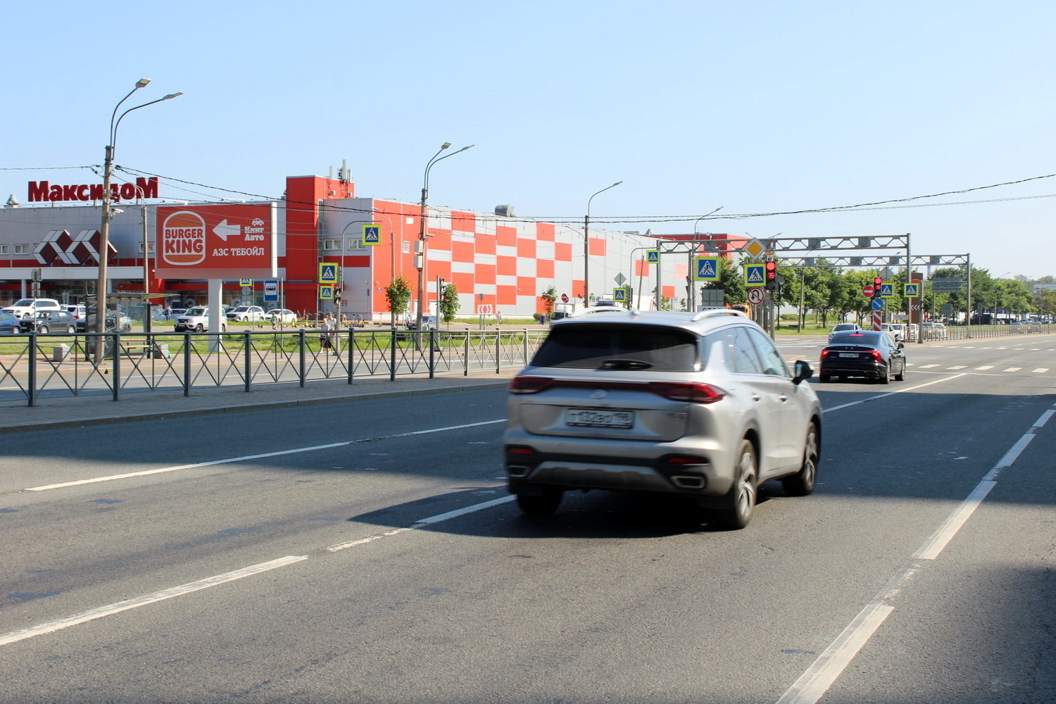 Фотография рекламного носителя, тип: Билборд 3x6, адрес: Дунайский пр-т., д.55, корп.1 Х Малая Карпатская ул., Санкт-Петербург, Россия. Сторона Б №633439