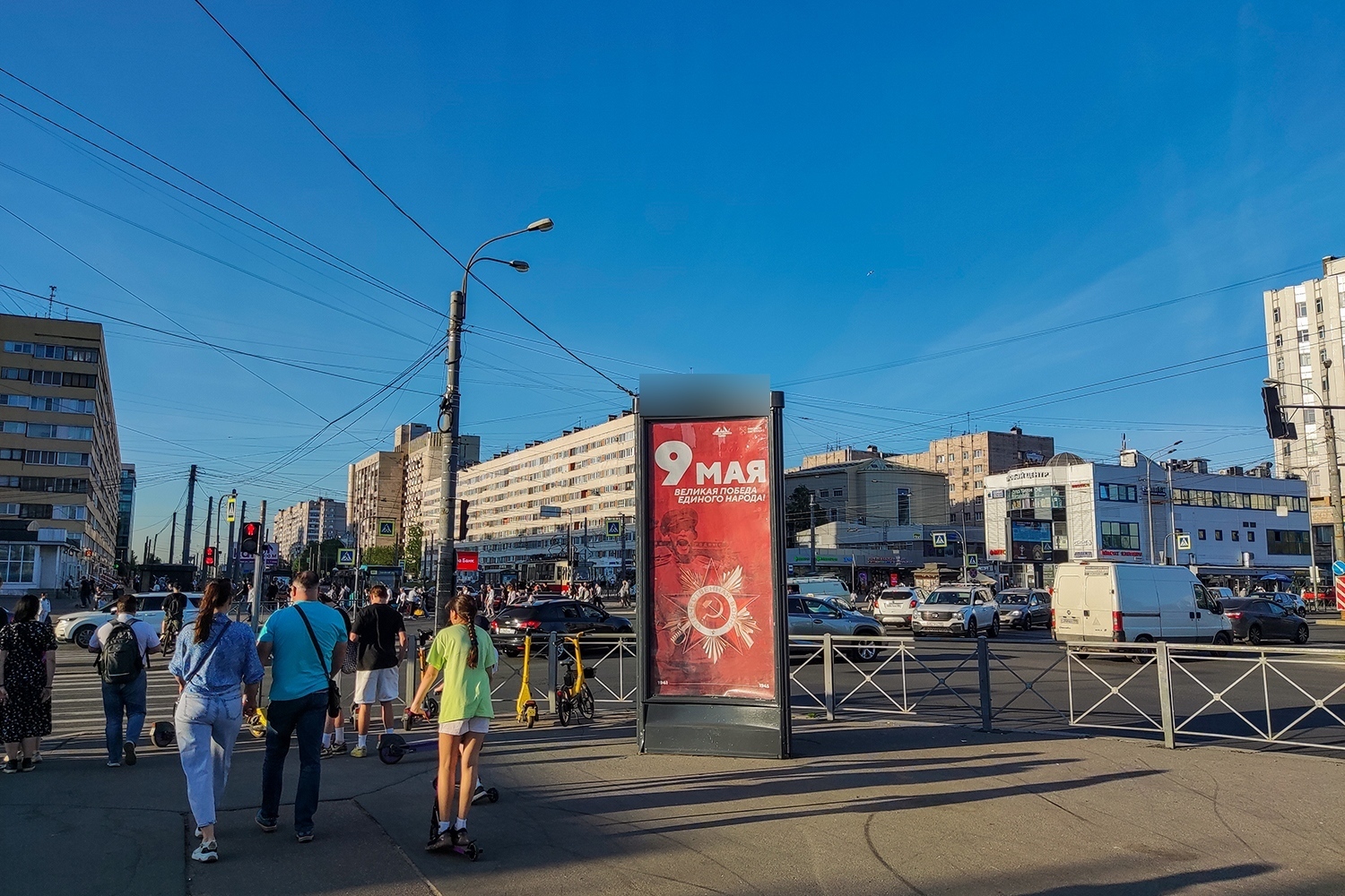 Фотография рекламного носителя, тип: Пиллар 3x1.4, адрес: Наличная ул. Х Новосмоленская наб., д.1, Санкт-Петербург, Россия. Сторона С №687527