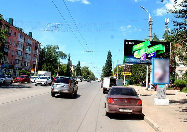 Фотография рекламного носителя, тип: Билборд 3x6, адрес: Нефтезаводская ул., д.6, Омск, Омская область, Россия. Сторона А №616811