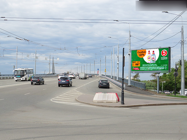 Фотография рекламного носителя, тип: Билборд 3x6, адрес: Ленинградская пл., д.1, Омск, Омская область, Россия. Сторона А1 №629151