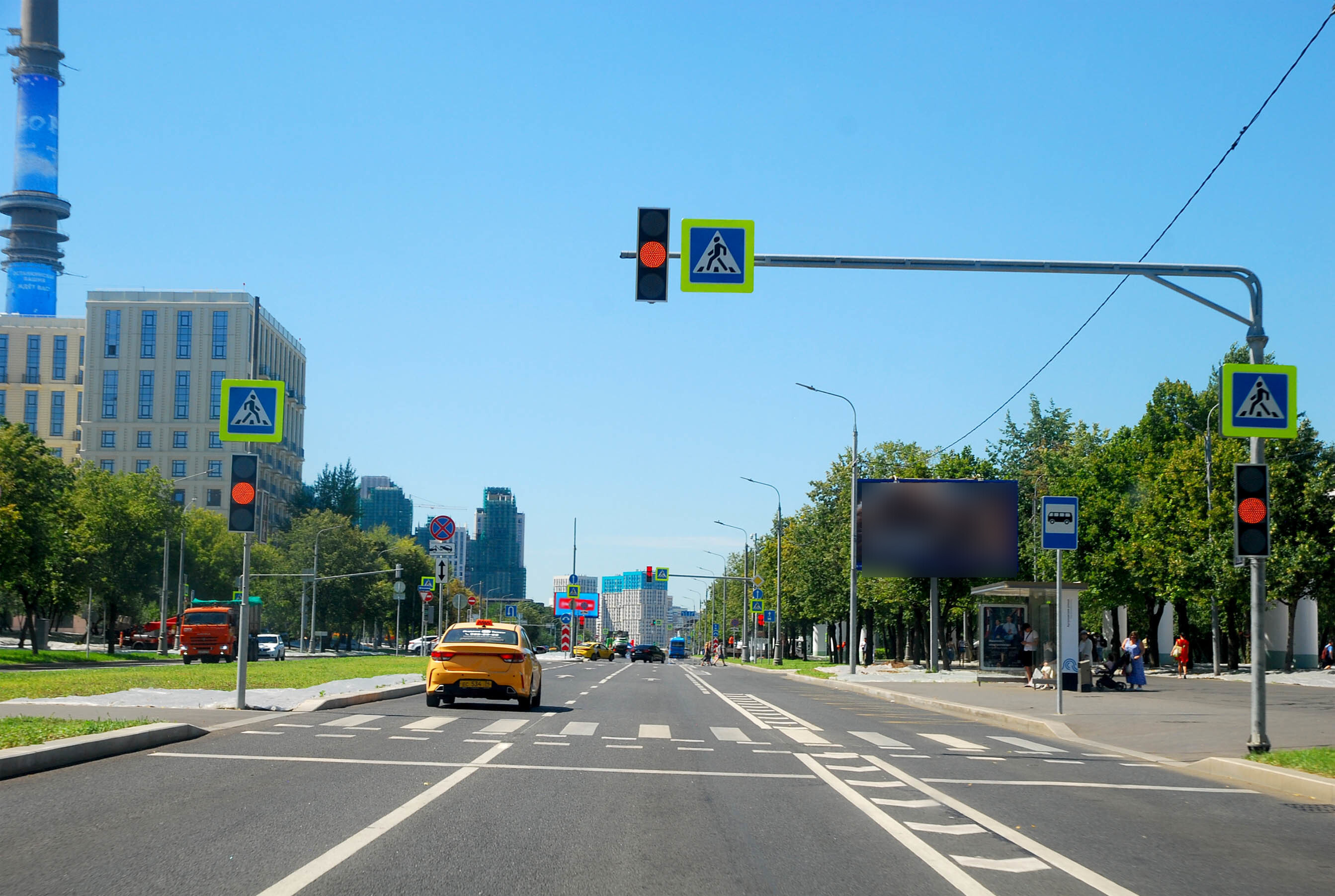 Фотография рекламного носителя, тип: Билборд 3x6, адрес: Академика Королева ул., д.8 Х Новомосковская ул., Москва, Россия. Сторона А №601374