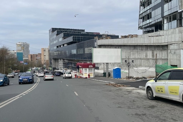 Фотография рекламного носителя, тип: Билборд 3x6, адрес: Красного Знамени пр-т. Х Шилкинская ул., поз.2, Владивосток, Приморский край, Россия. Сторона А №195660