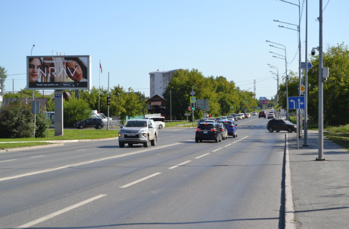 Фотография рекламного носителя, тип: Билборд 3x6, адрес: Щербакова, д.113, стр.1, Тюмень, Тюменская область, Россия. Сторона Б1 №1075228