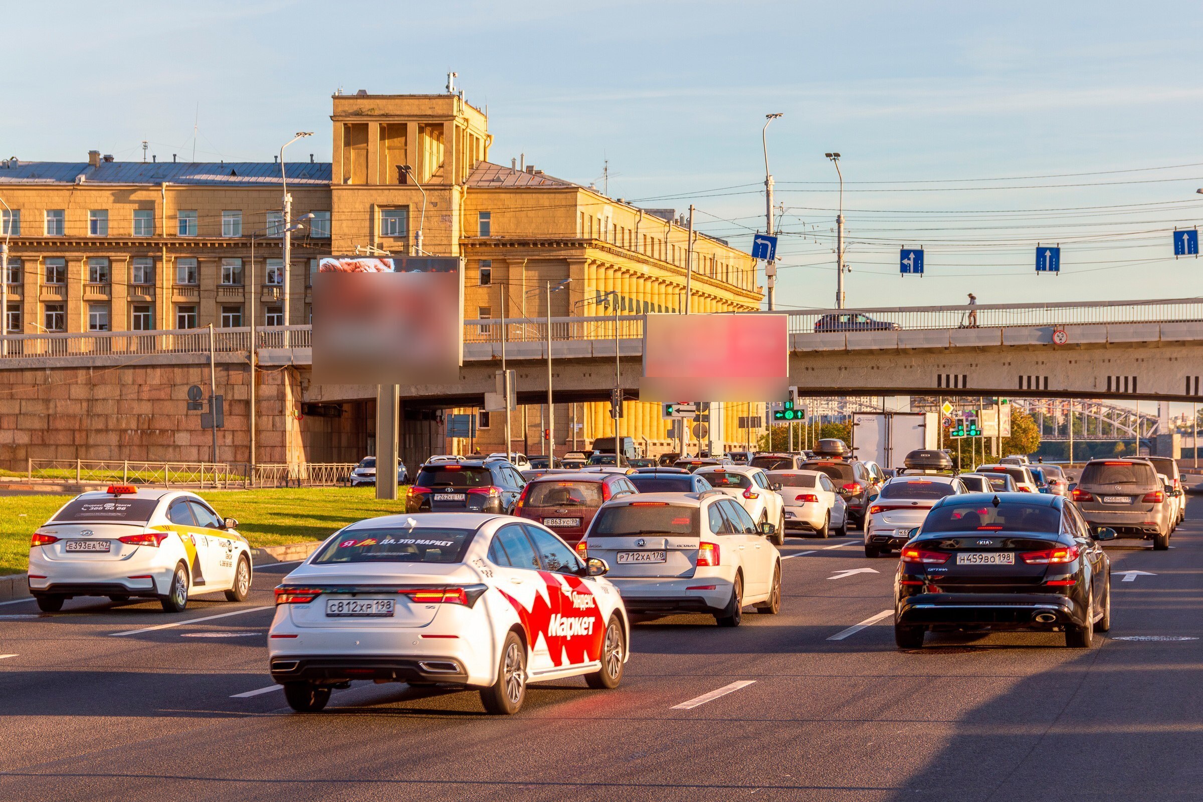 Фотография рекламного носителя, тип: Ситиборд 2.7x3.7, адрес: Малоохтинский пр-т., д.80, Санкт-Петербург, Россия. Сторона А1 №638969