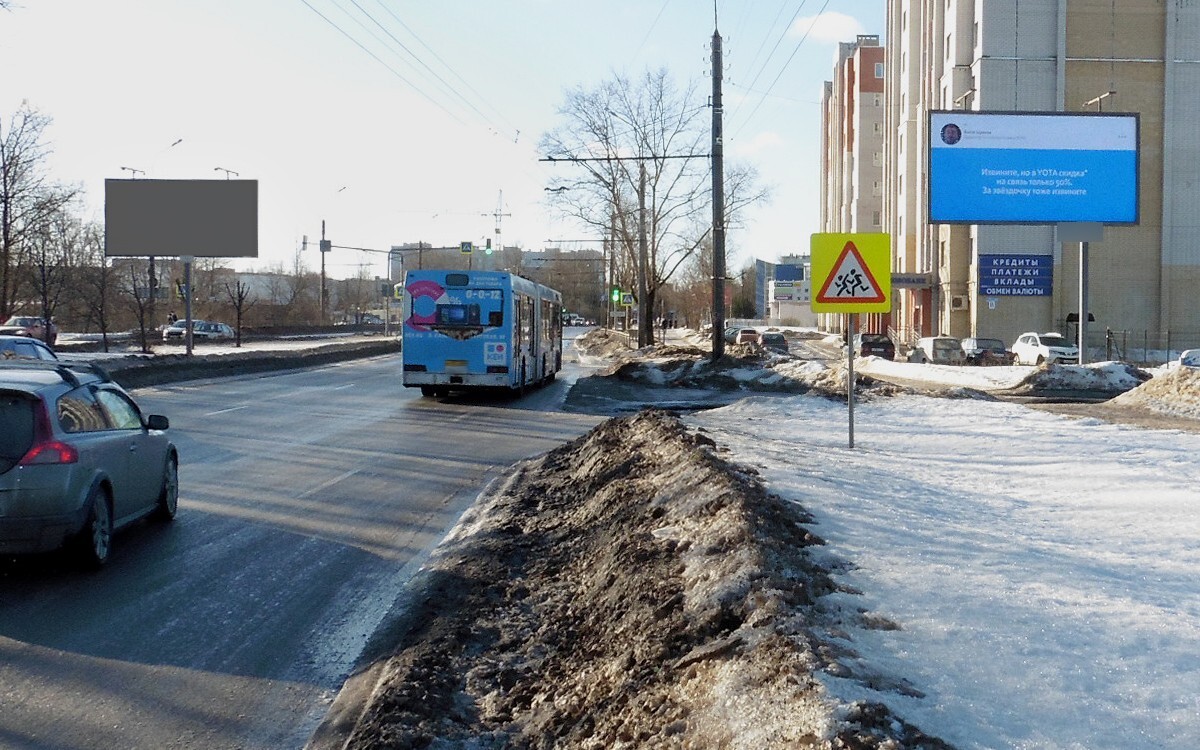 Фотография рекламного носителя, тип: Билборд 3x6, адрес: Большая Санкт-Петербургская ул., д.103, Великий Новгород, Новгородская область, Россия. Сторона A №397924