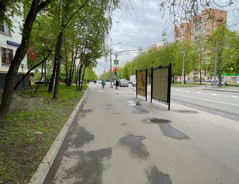 Фотография рекламного носителя, тип: Афиша 1.75x1.8, адрес: Бескудниковский б-р., д.28, стенд 1, Москва, Россия. Сторона B №863909