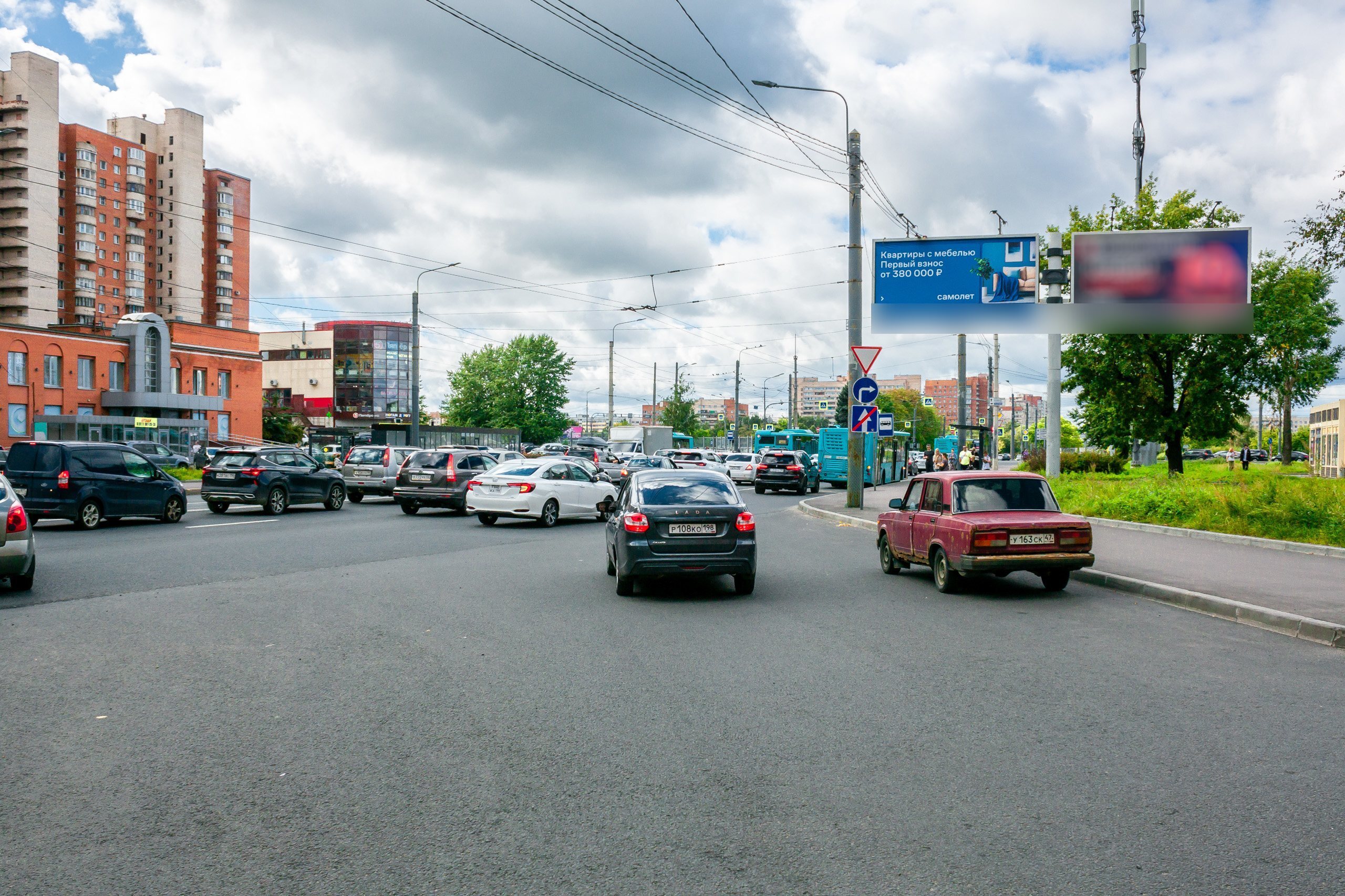 Фотография рекламного носителя, тип: Билборд 3x6, адрес: Ветеранов пр-т. Х Маршала Жукова пр-т., Санкт-Петербург, Россия. Сторона А1 №106785