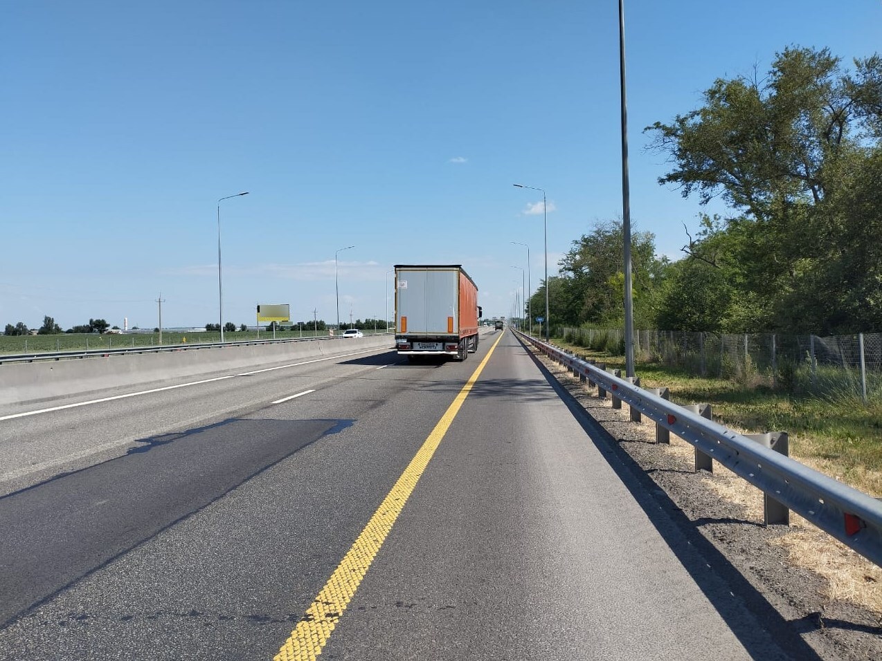 Фотография рекламного носителя, тип: Билборд 3x6, адрес: М-4 «Дон» а/д, 1106 960м, Батайск, Ростовская область, Россия. Сторона Б №1337062