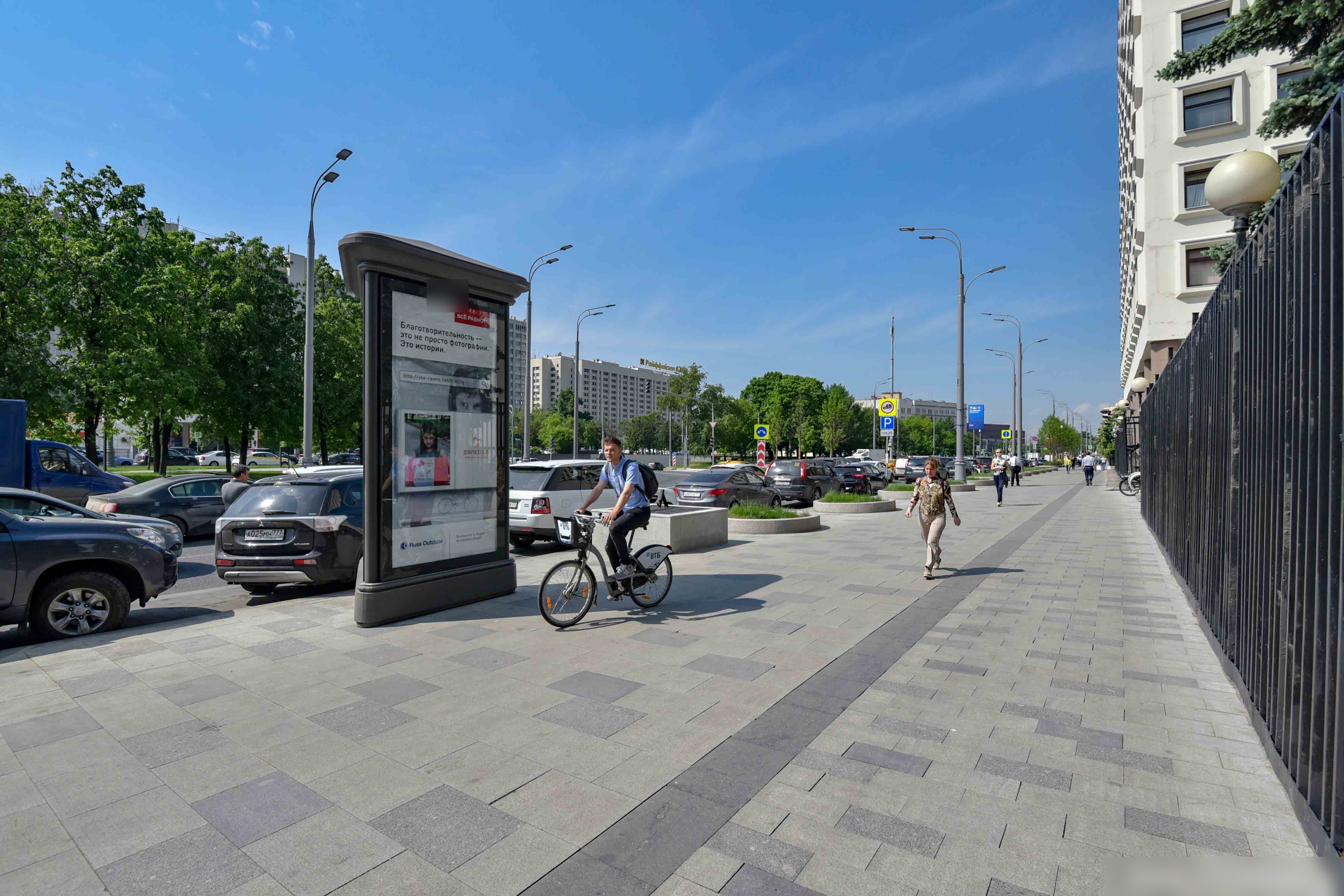 Фотография рекламного носителя, тип: Пиллар 3x1.4, адрес: Житная ул., д.12, Москва, Россия. Сторона С №329673