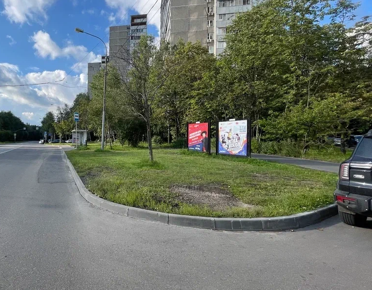 Фотография рекламного носителя, тип: Афиша 1.75x1.8, адрес: Академика Варги ул., д.8, стенд 2, Москва, Россия. Сторона A №886470