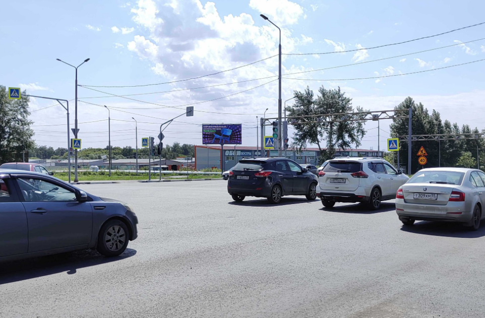 Фотография рекламного носителя, тип: Билборд 3x6, адрес: Королева пр-т. X Заозерная ул., Омск, Омская область, Россия. Сторона А1 №1397271