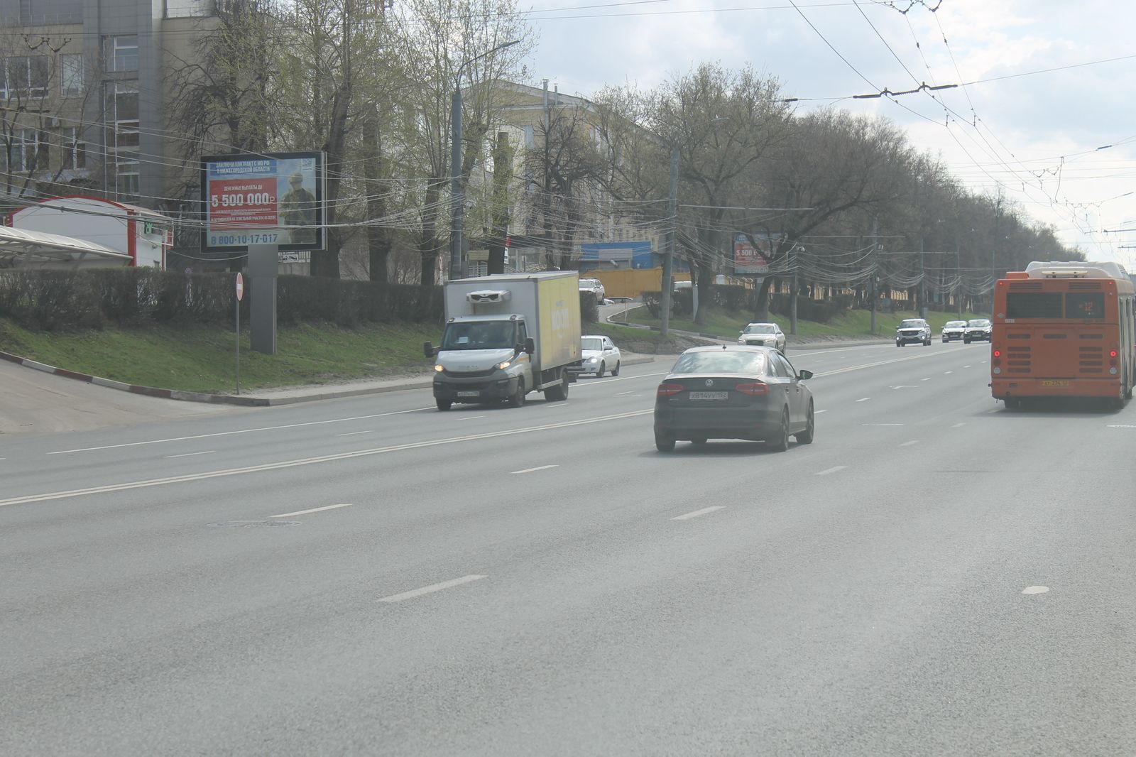 Фотография рекламного носителя, тип: Ситиборд 2.7x3.7, адрес: Гагарина пр-т., д.168, Нижний Новгород, Нижегородская область, Россия. Сторона B1-В5 №723817