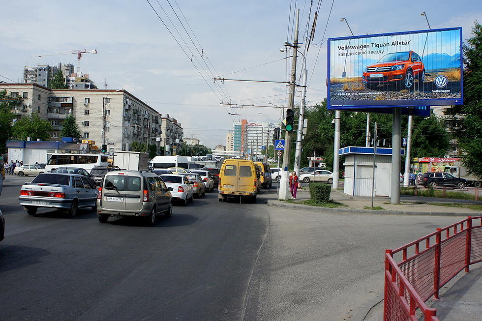 Фотография рекламного носителя, тип: Билборд 3x6, адрес: Ленина пр-т. Х 7-ая Гвардейская ул., Волгоград, Волгоградская область, Россия. Сторона А1-A3 №337490