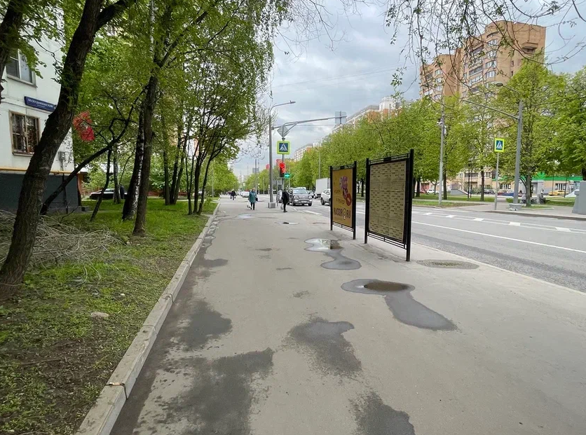 Фотография рекламного носителя, тип: Афиша 1.75x1.8, адрес: Бескудниковский б-р., д.28, стенд 2, Москва, Россия. Сторона B №863917