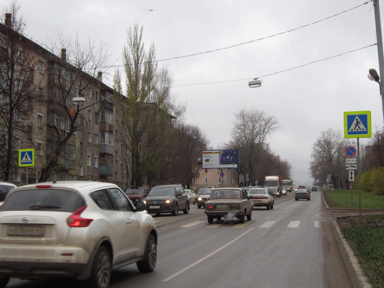 Фотография рекламного носителя, тип: Билборд 3x6, адрес: Дзержинского ул., д.52 Х Крупской ул., Киров, Кировская область, Россия. Сторона B1-B3 №160745