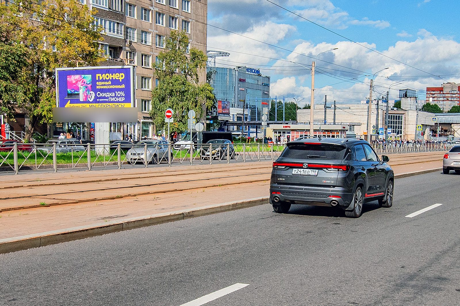 Фотография рекламного носителя, тип: Билборд 3x6, адрес: Дыбенко ул., д.24, корп.1 Х Большевиков пр-т., Санкт-Петербург, Россия. Сторона B №1094384