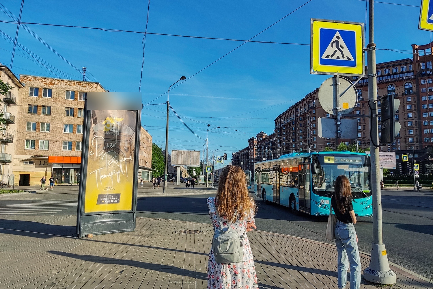 Фотография рекламного носителя, тип: Пиллар 3x1.4, адрес: Наличная ул. Х Нахимова ул., д.1, Санкт-Петербург, Россия. Сторона Б №687652