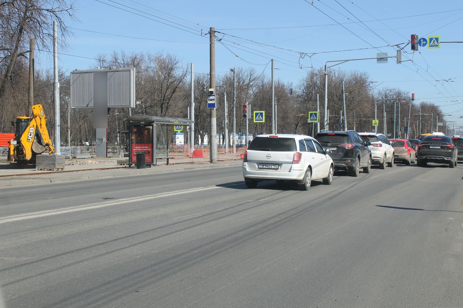 Фотография рекламного носителя, тип: Билборд 3x6, адрес: Ленина пр-т., д.98 X Героя Советского Союза Поющева ул., д.1, Нижний Новгород, Нижегородская область, Россия. Сторона B1-B3 №840208