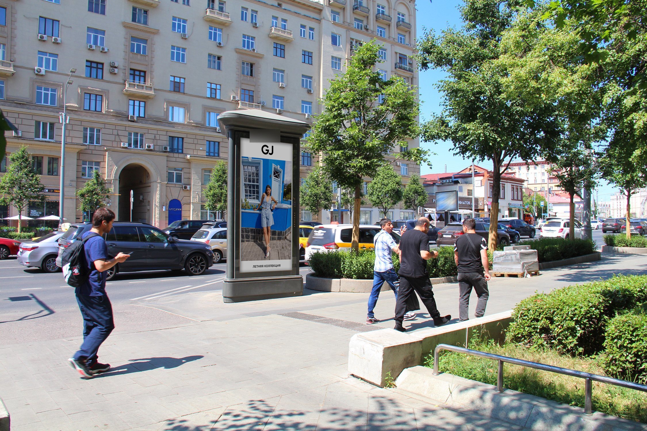 Фотография рекламного носителя, тип: Пиллар 3x1.4, адрес: Земляной Вал ул., д.3/7, Москва, Россия. Сторона С №575838