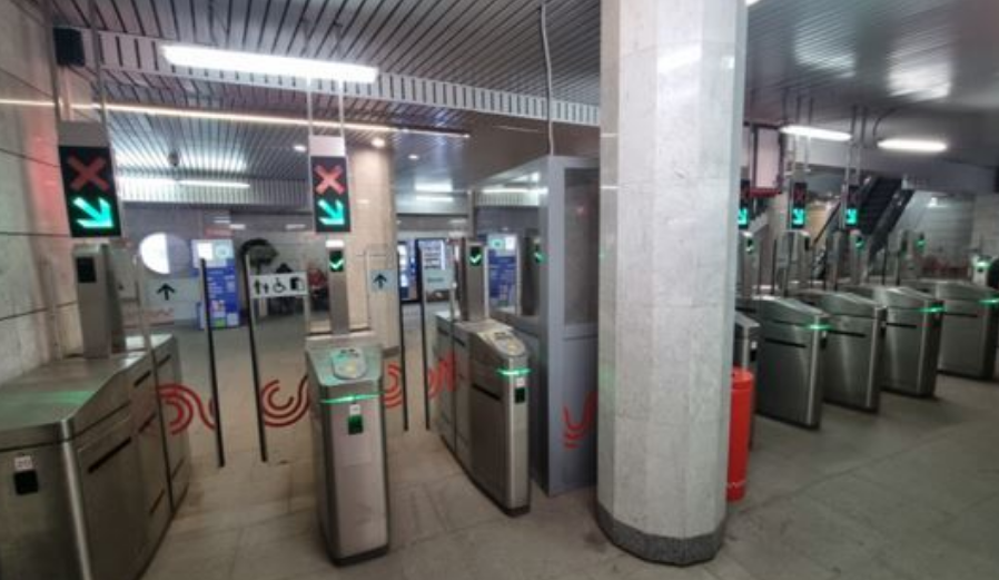 Фотография рекламного носителя, тип: Другой индор-формат, адрес: Станция метро «Площадь Гагарина», линия Московское Центральное Кольцо, Москва, Россия. Сторона/вариант А №1326684