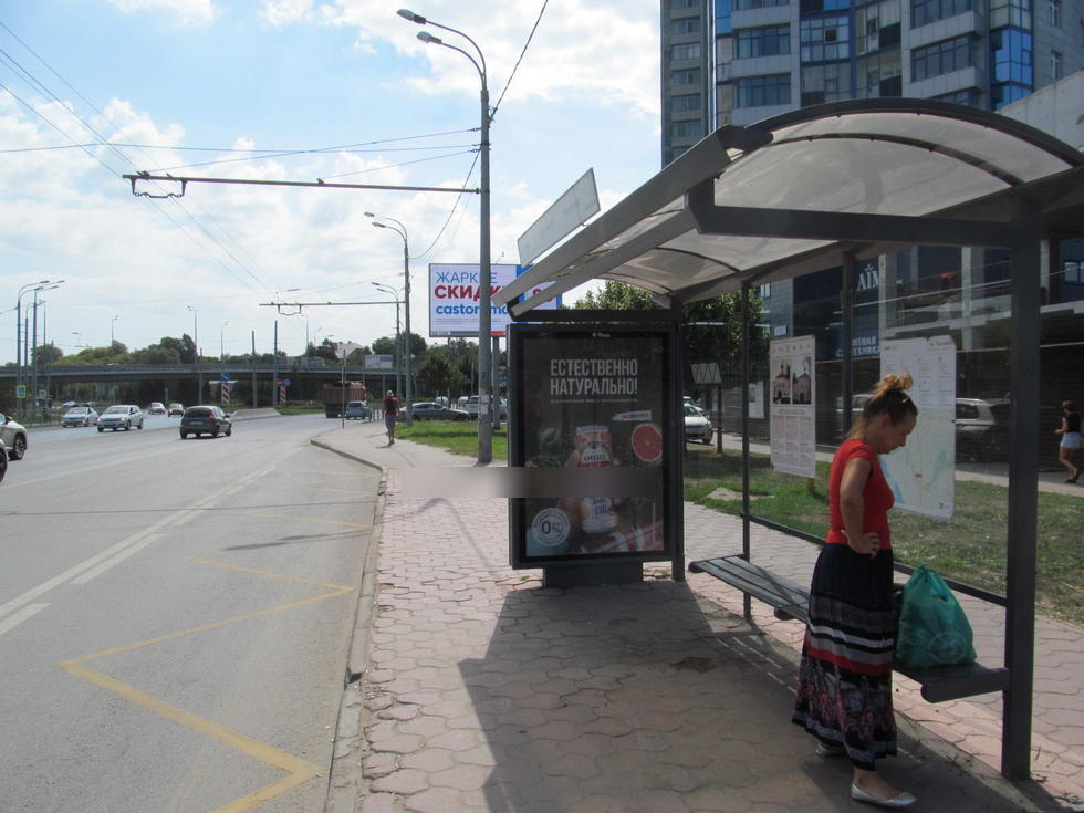 Фотография рекламного носителя, тип: Остановка 1.8x1.2, адрес: Оренбургский тракт, ост. ТК Бахетле, поз.2, Казань, Республика Татарстан, Россия. Сторона А №141650