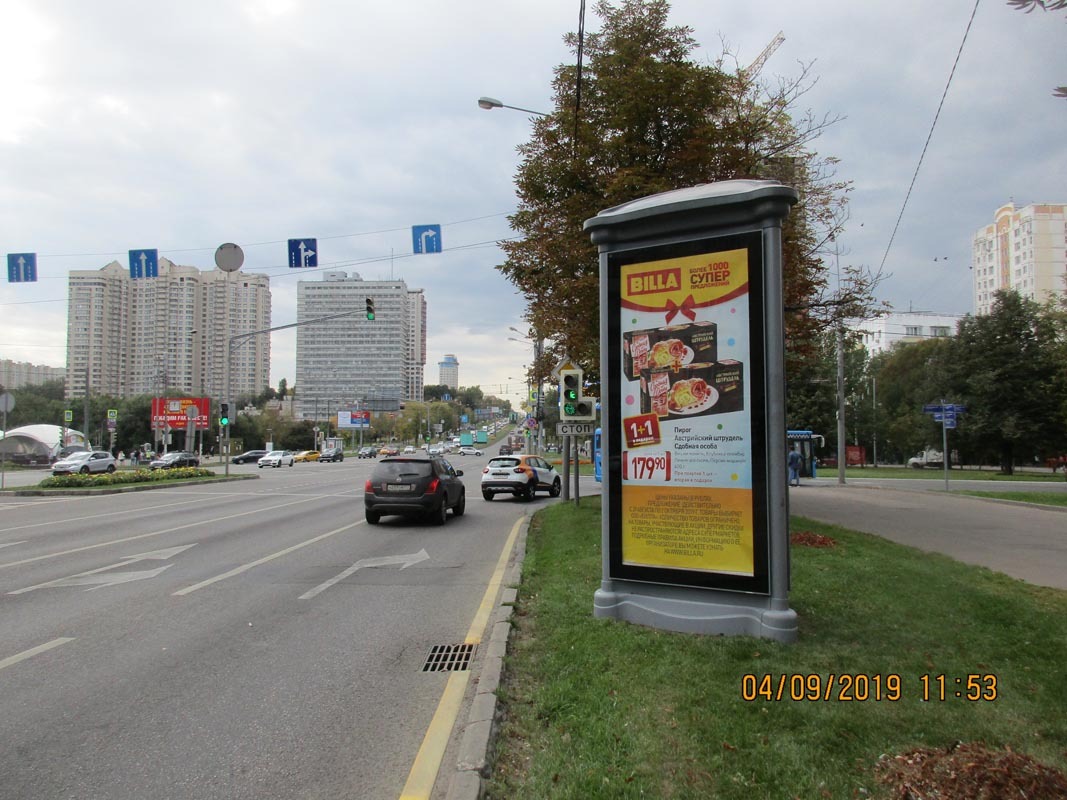 Фотография рекламного носителя, тип: Пиллар 3x1.4, адрес: Профсоюзная ул., д.26, Москва, Россия. Сторона A1-A3 №262370