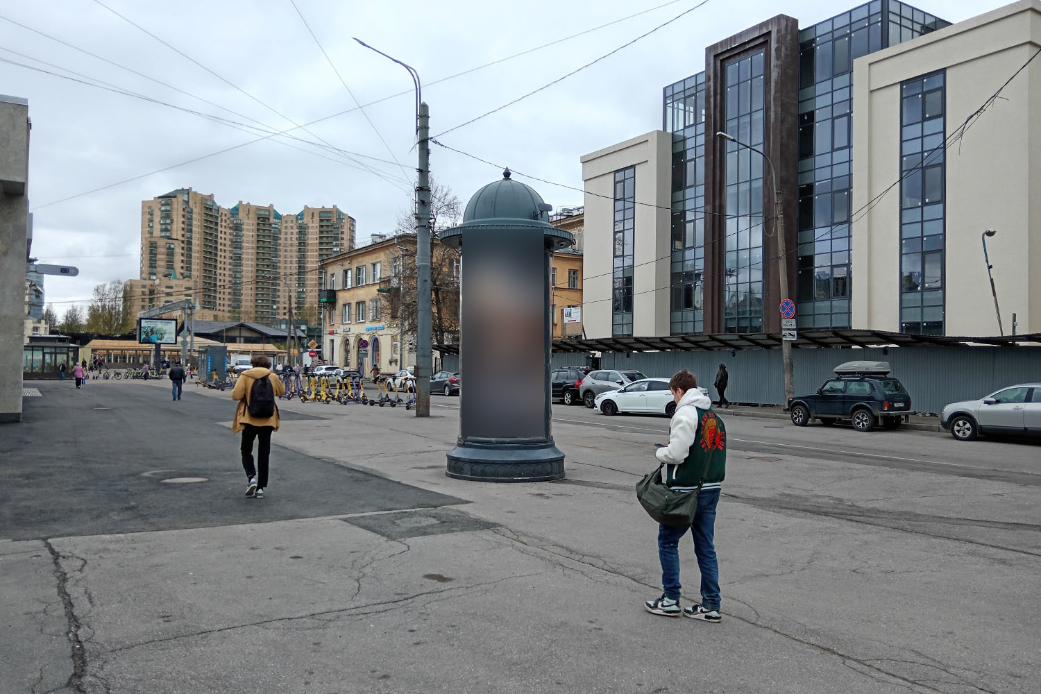 Фотография рекламного носителя, тип: Пиллар 3x1.4, адрес: Елецкая ул., д.15, Санкт-Петербург, Россия. Сторона А №658875