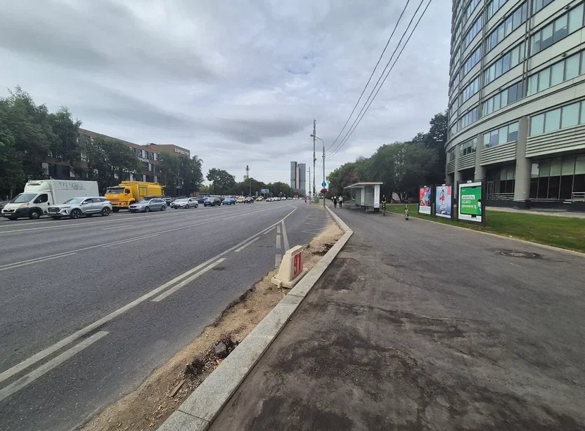 Фотография рекламного носителя, тип: Афиша 1.75x1.8, адрес: Севастопольский пр-т., д 47а, стенд 2, Москва, Россия. Сторона A №887365