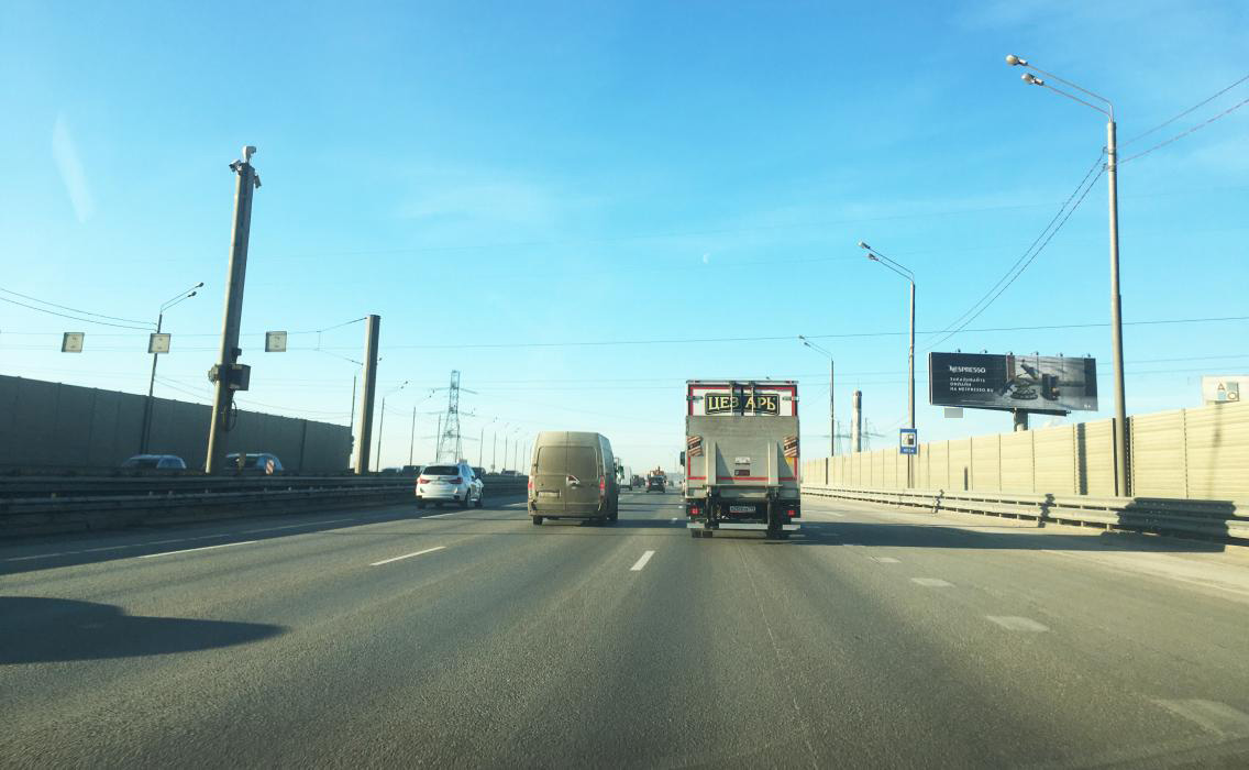 Фотография рекламного носителя, тип: Суперсайт 5x15, адрес: Новорижское ш., 21 550м, Красногорск, Московская область, Россия. Сторона A №62183