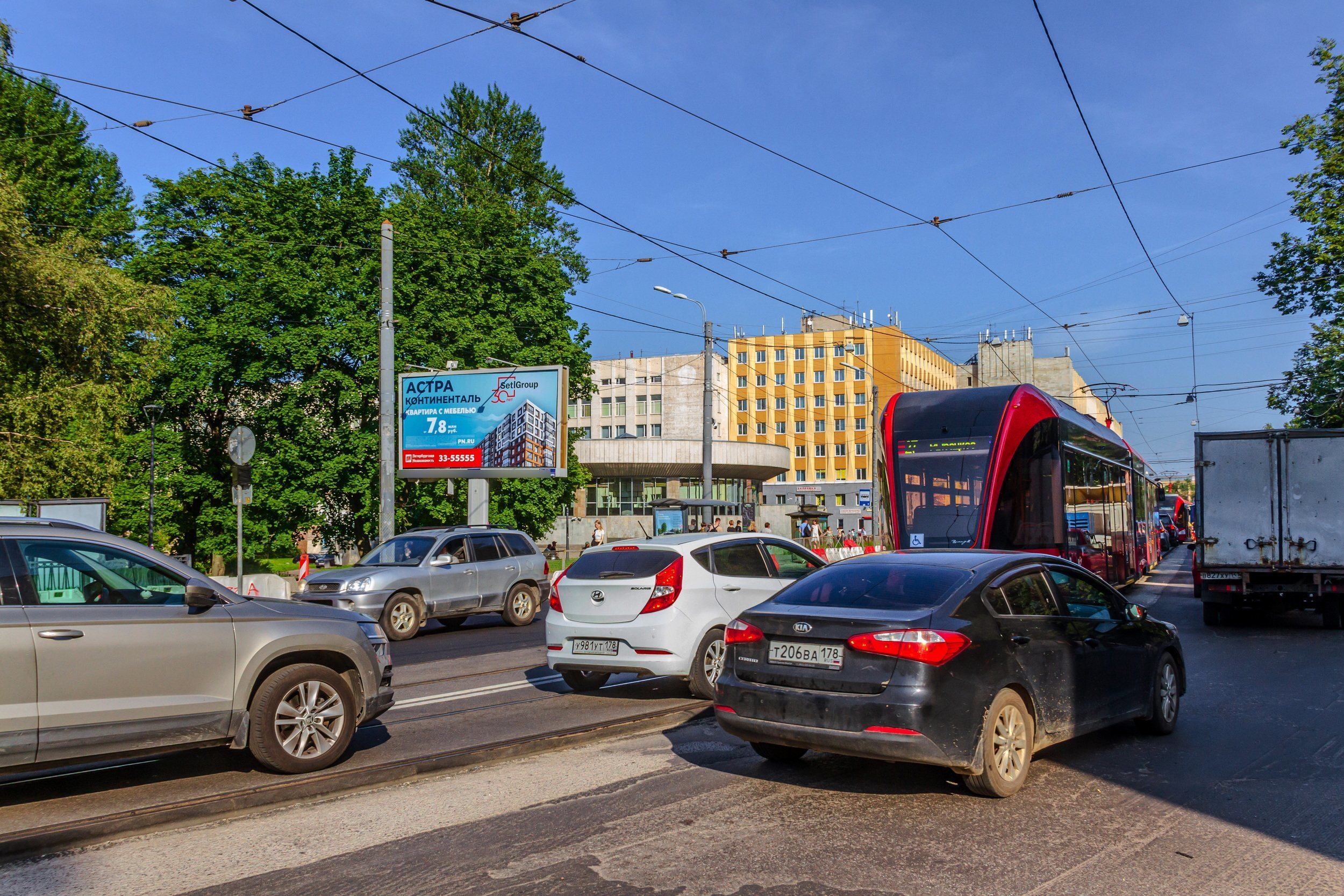 Фотография рекламного носителя, тип: Билборд 3x6, адрес: Обуховской обороны пр-т., ст. м. "Пролетарская", Санкт-Петербург, Россия. Сторона Б №106024