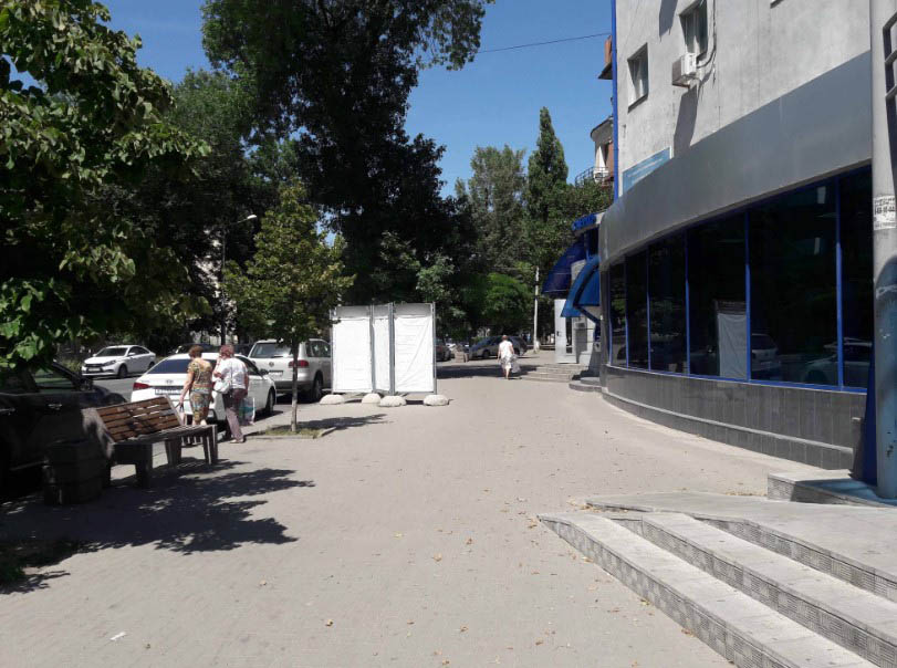 Фотография рекламного носителя, тип: Афиша 1.75x1.8, адрес: Металлургическая ул., д.110 X Ильича ул., Ростов-на-Дону, Ростовская область, Россия. Сторона А №1340739