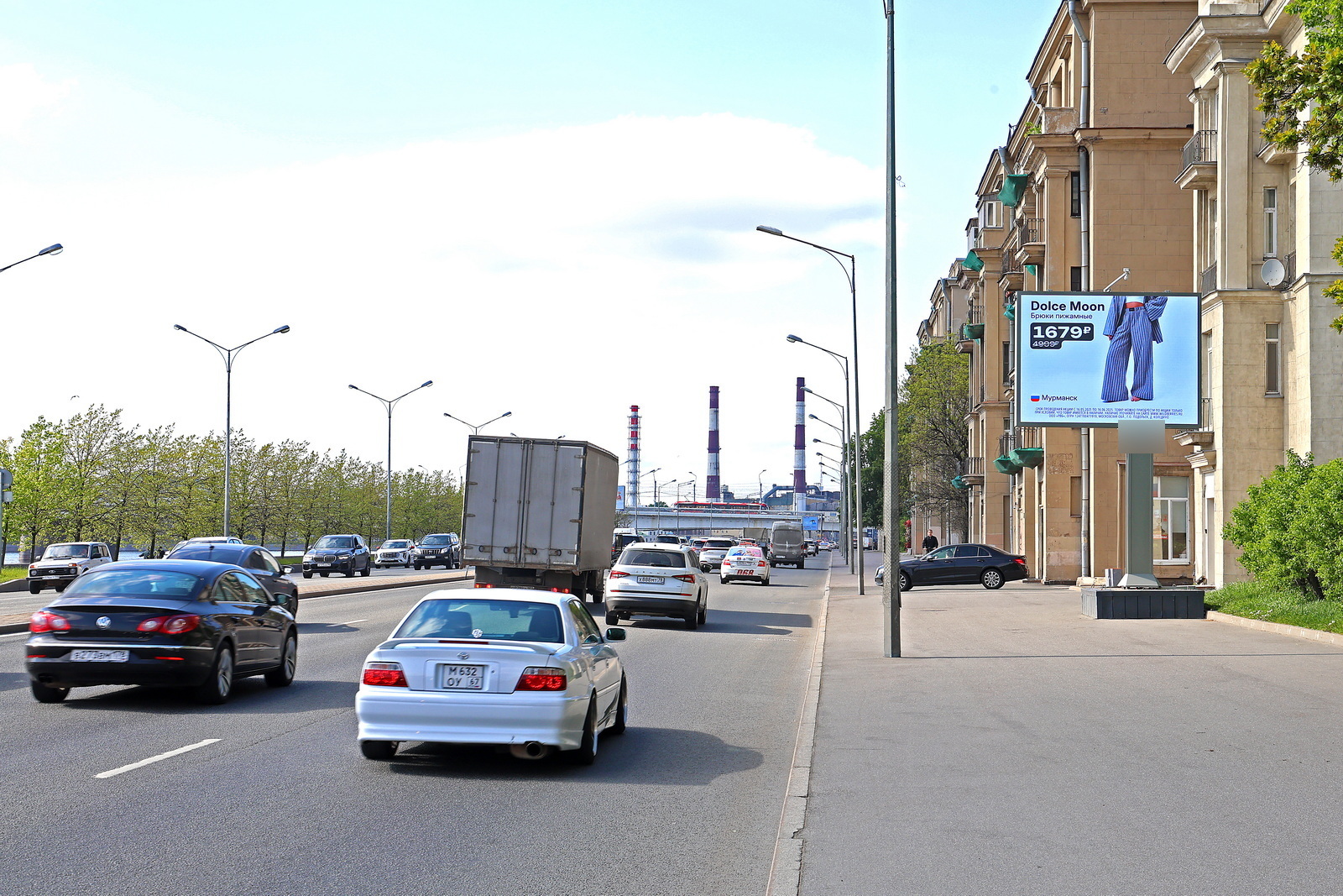 Фотография рекламного носителя, тип: Ситиборд 2.7x3.7, адрес: Малоохтинский пр-т., д.94, Санкт-Петербург, Россия. Сторона А1 №767916