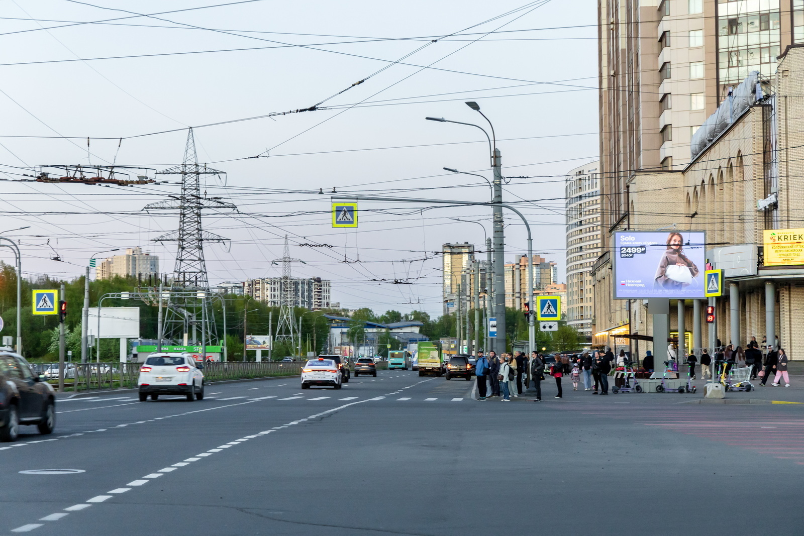 Фотография рекламного носителя, тип: Ситиборд 2.7x3.7, адрес: Испытателей пр-т. Х Коломяжский пр-т., Санкт-Петербург, Россия. Сторона А1 №767906